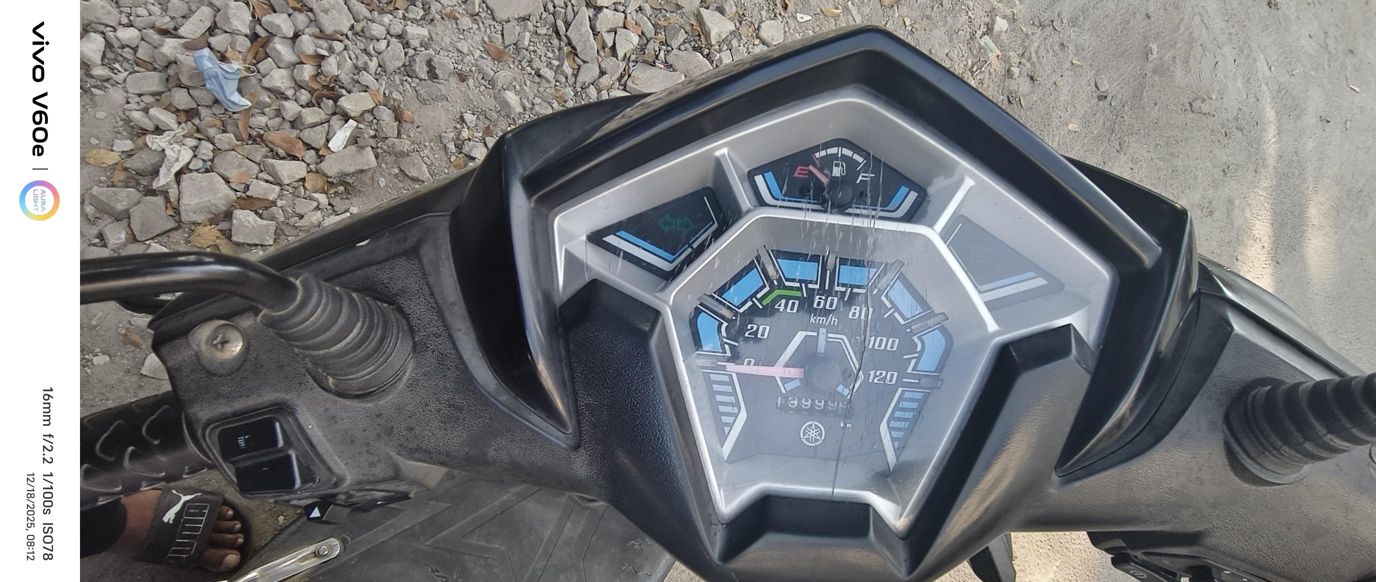 Yamaha RAY ZR 125 Disc